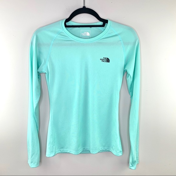 The North Face Tops - ⚠️ The North Face Long Sleeve Top Size XS